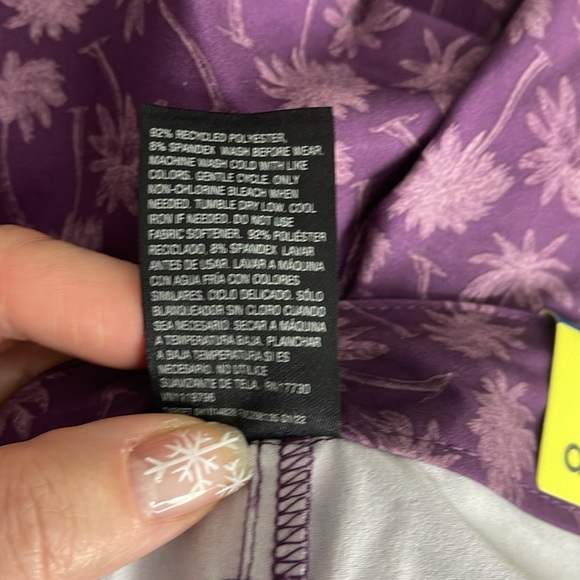 Hybrid Short All in Motion NWT large purple with palm trees - Picture 10 of 10